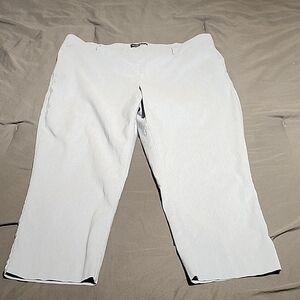 Hilary Radley  Chinos for Versatile Style